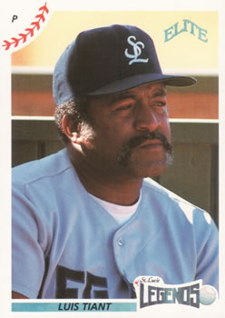 1990 Elite Senior League #119 Luis Tiant Front