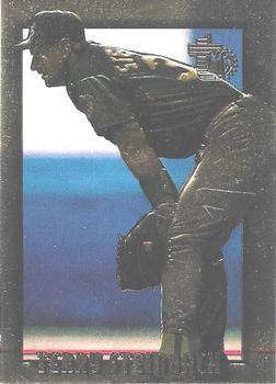 1995 Topps Embossed - Golden Idols #135 Terry Steinbach Front