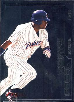 2000 Fleer Focus - Focal Points #2 F Tony Gwynn  Front