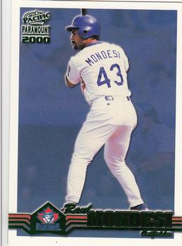2000 Pacific Paramount - Green #247 Raul Mondesi  Front
