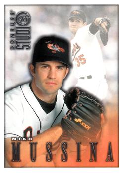1998 Studio #165 Mike Mussina Front