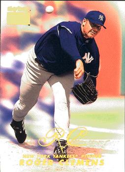 1999 SkyBox Premium #111 Roger Clemens Front