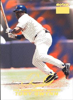 1999 SkyBox Premium #119 Tony Gwynn Front