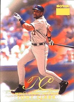 1999 SkyBox Premium #206 Tony Clark Front