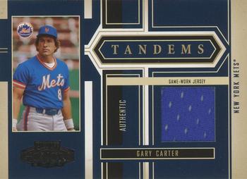 2004 Playoff Honors - Tandem Material #T-16 Gary Carter / Mike Piazza Front