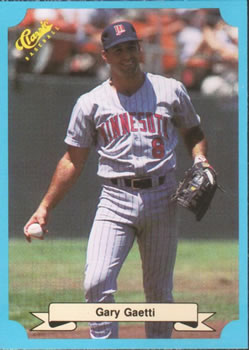 1988 Classic Blue #233 Gary Gaetti Front