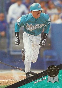 1993 Leaf #410 Benito Santiago Front