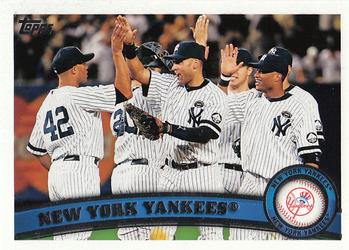 2011 Topps #424 New York Yankees Front