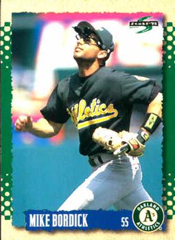 1995 Score #72 Mike Bordick Front