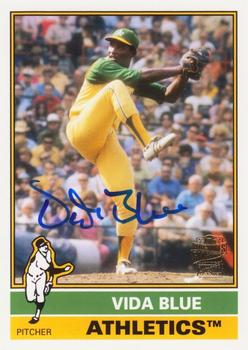 2012 Topps Archives - Fan Favorite Autographs #FFA-VB Vida Blue Front