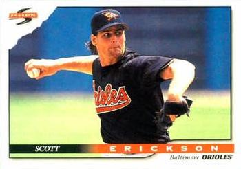 1996 Score #401 Scott Erickson Front