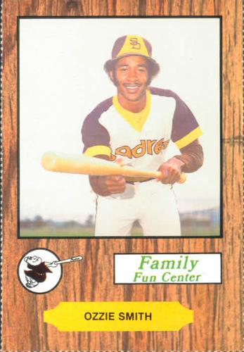 1979 Family Fun Center Dean's Photo San Diego Padres #3 Ozzie Smith Front