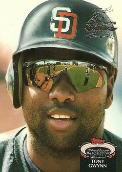 1992 Stadium Club - National Convention #825 Tony Gwynn Front