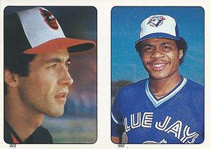 1985 O-Pee-Chee Stickers #202 / 362 Mike Boddicker / Jesse Barfield Front