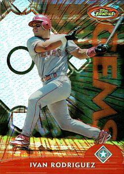 2000 Finest - Refractors #141 Ivan Rodriguez Front