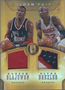 2015-16 Panini Gold Standard - Golden Pairs #20 Clyde Drexler / Hakeem Olajuwon Front