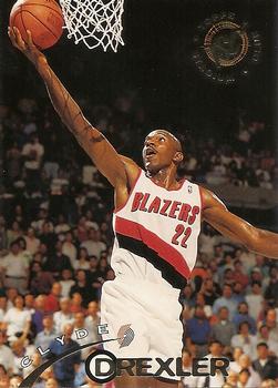 1994-95 Stadium Club #64 Clyde Drexler Front