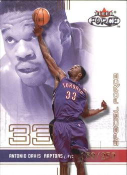 2001-02 Fleer Force - Special Force #30 Antonio Davis Front