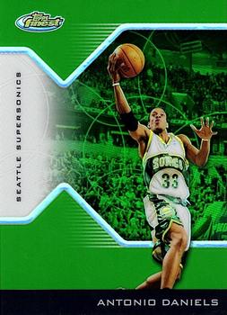 2004-05 Finest - Refractors Green #37 Antonio Daniels Front