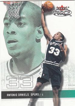 2001-02 Fleer Force #155 Antonio Daniels Front