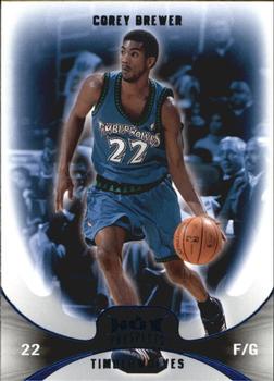 2008-09 Fleer Hot Prospects - Blue #12 Corey Brewer Front