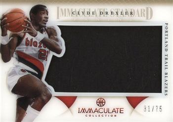 2013-14 Panini Immaculate Collection - Immaculate Standard Materials #27 Clyde Drexler Front
