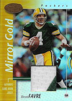 2002 Leaf Certified - Mirror Gold Materials #32 Brett Favre Front