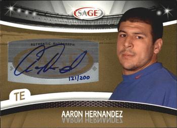 2010 SAGE - Autographs Gold #A-25 Aaron Hernandez  Front