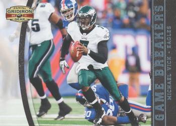 2011 Panini Gridiron Gear - Gamebreakers Platinum #27 Michael Vick Front