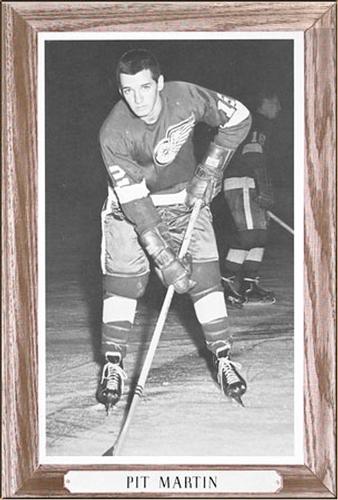 1964-67 Bee Hive Hockey Photos (Group 3) #NNO Pit Martin Front