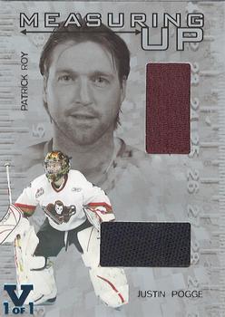 2015-16 In The Game Final Vault - 2005-06 In The Game Heroes and Prospects - Measuring Up (Blue Vault Stamp) #MU-19 Patrick Roy / Justin Pogge Front