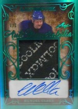 2019-20 Leaf Ultimate - Ultimate Auto Memorabilia - Emerald #UAM-WC1 Wendel Clark Front