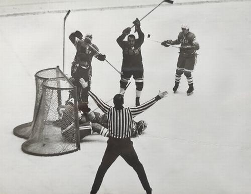 1964 Pressfoto CSSR National Team Olympics #10 Action CSSR vs USSR Front