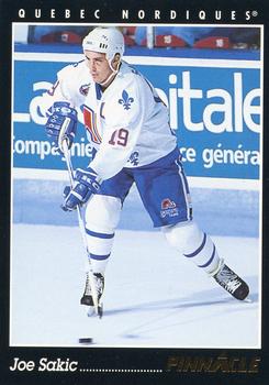 1993-94 Pinnacle Canadian #290 Joe Sakic Front