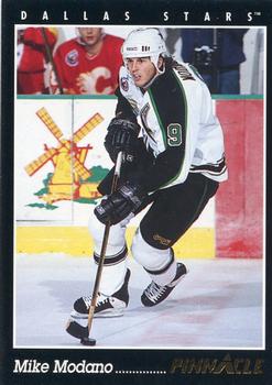 1993-94 Pinnacle #40 Mike Modano Front