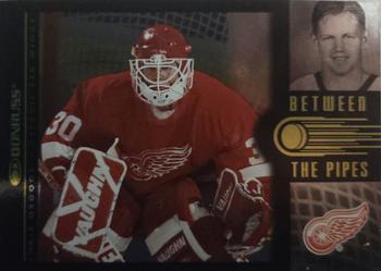 1997-98 Donruss - Between the Pipes #5 Chris Osgood Front
