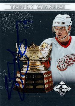 2012-13 Panini Limited - Trophy Winners Signatures #TW-29 Steve Yzerman Front