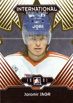 2013-14 In The Game Decades 1990s - Gold #11 Jaromir Jagr Front