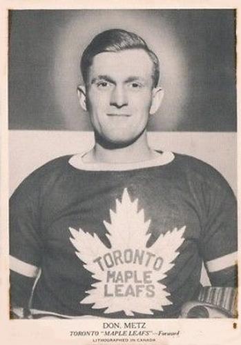 1939-40 O-Pee-Chee (V301-1) #8 Don Metz Front