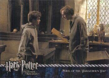2004 Cards Inc. Harry Potter and the Prisoner of Azkaban #51 Peril of the Marauder's Map Front