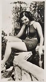 1939 Ardath Photocards - Series 11 (Small) #37 Ann Rutherford Front