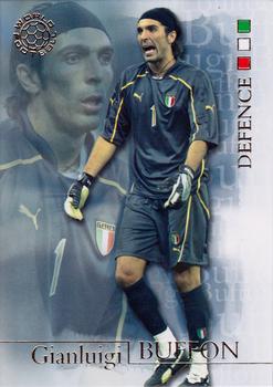 2004 Futera World Football Foil #1 Gianluigi Buffon Front