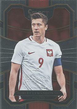 2017-18 Panini Select #30 Robert Lewandowski Front