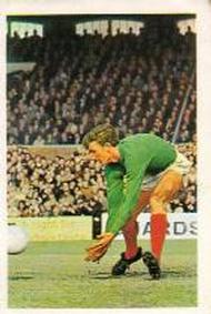 1969-70 FKS Publishers Wonderful World of Soccer Stars #179 Alex Stepney Front
