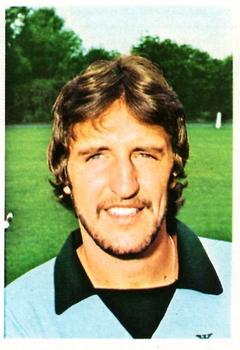 1975-76 FKS Soccer Stars #61 David Cross Front