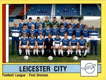 1986-87 Panini Football 87 (UK) #111 Team Photo Front