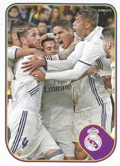 2016-17 Panini Real Madrid Stickers #10 Celebración Real Madrid Front