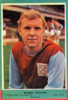 1964 A&BC Footballers #19 Bobby Moore Front