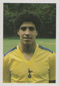 1983-84 FKS Publishers Soccer Stars #229 Chris Hughton Front