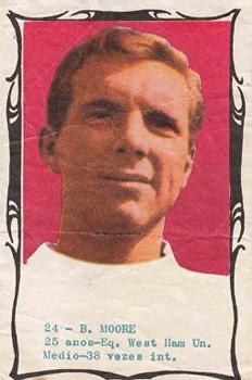 1966 A Francesa / Caramelos Campeonato Mundial De Futebol #24 Bobby Moore Front